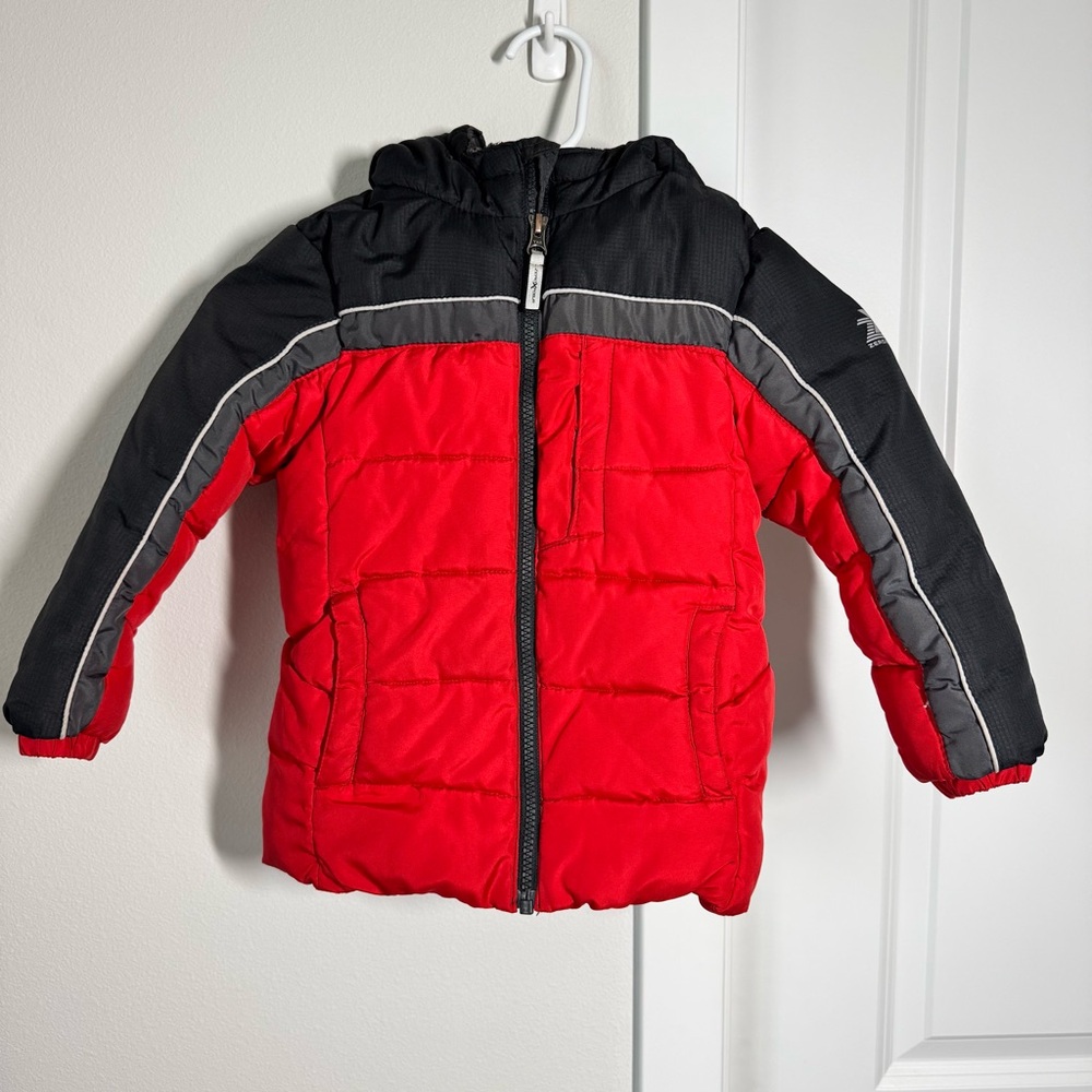 ZeroXposur Boy’s Heavyweight Winter Coat Size 4T Red Black Gray Fleece Sherpa